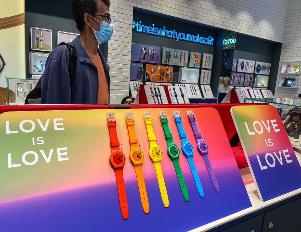 Watches are displayed for sale at a Swatch store at Setia City Mall in Shah Alam May 25, 2023. — Picture by Yusof Mat Isa