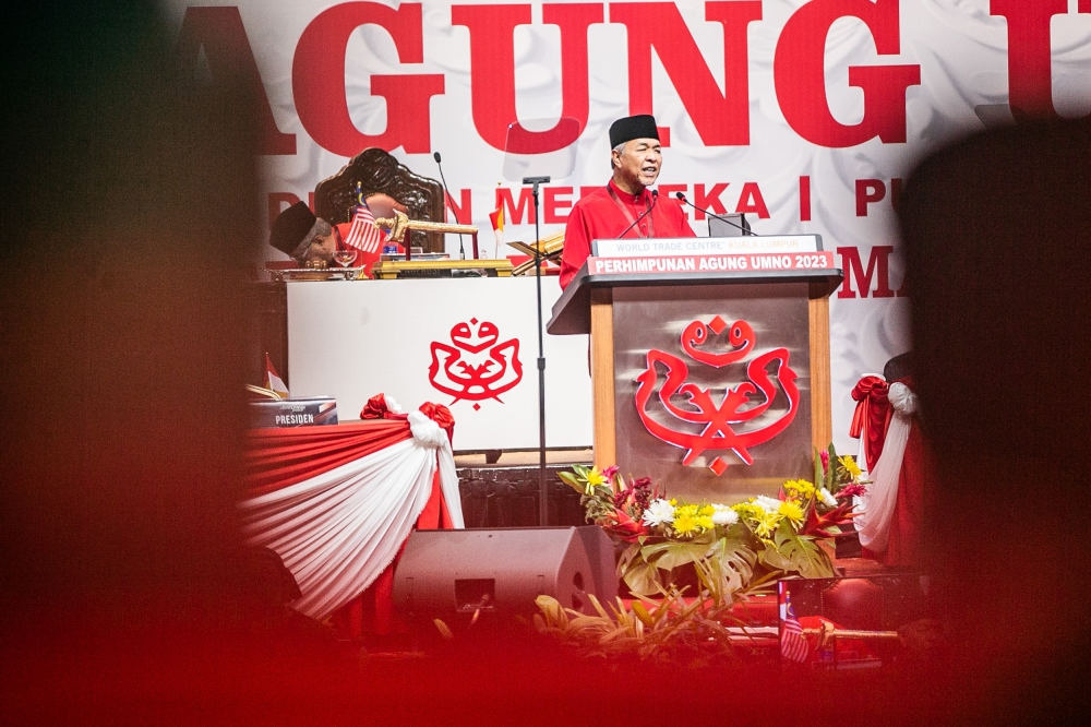 Umno president Datuk Seri Ahmad Zahid Hamidi said the sector is booming in the country with over 1.12 million gig workers registered with the Malaysia Digital Economy Corporation (MDEC). ― Picture by Hari Anggara