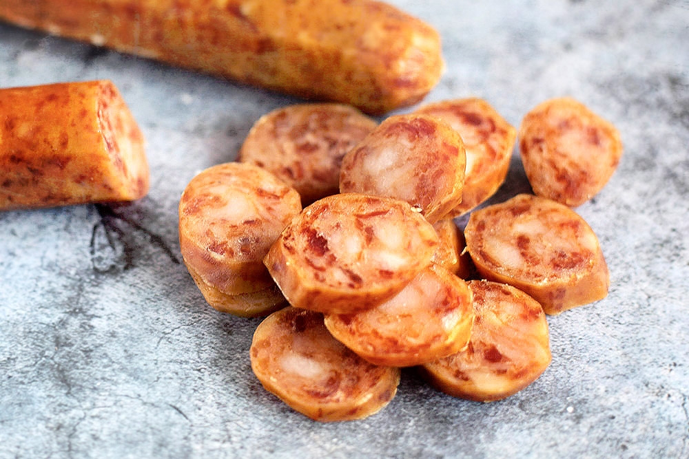 Mix it up with a variety of Chinese sausages such as the spicier Sichuan ‘málà’ sausage.