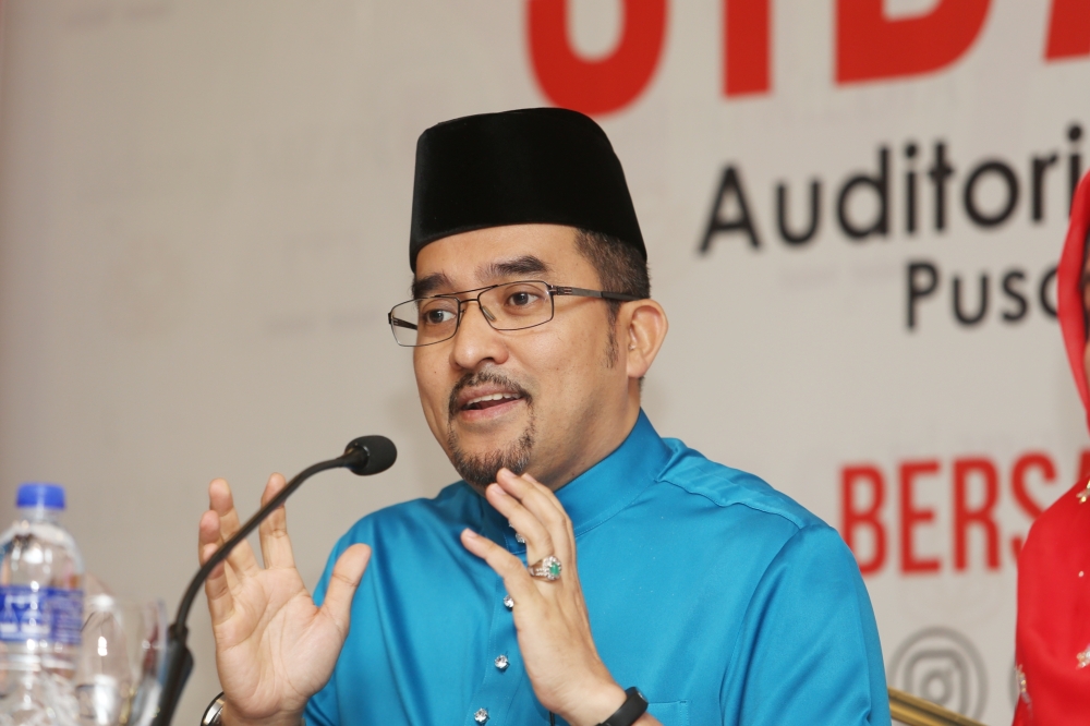 Umno secretary-general Datuk Asyraf Wajdi Dusuki said seat allocation negotiations between Pakatan Harapan and Barisan Nasional for the upcoming state elections are almost done except for nine seats yet be settled. 