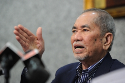 Wan Junaidi To Be Sworn In As New Dewan Negara Speaker Tomorrow | Malay ...