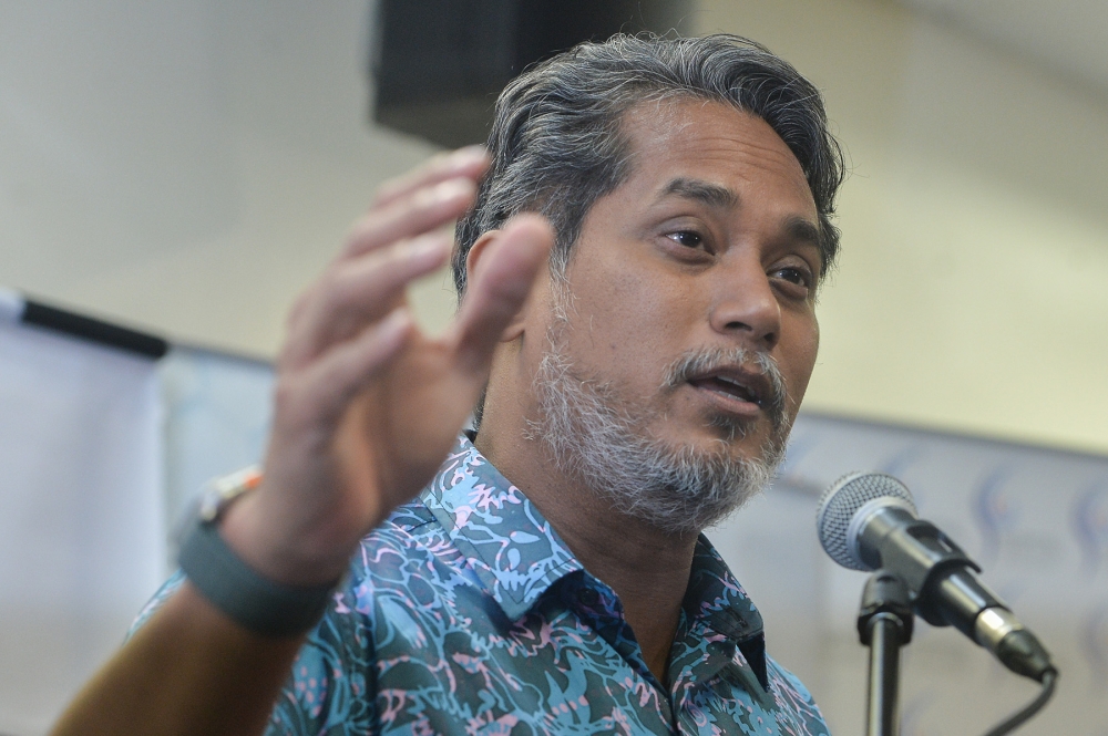 PKR leaders denied today that former Umno Youth chief Khairy Jamaluddin was offered the post of the party’s ‘appointed’ deputy president. — Picture by Miera Zulyana