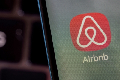 由于马来西亚计划限制短期住宿，Airbnb 提出“三击法”以解决滋扰问题