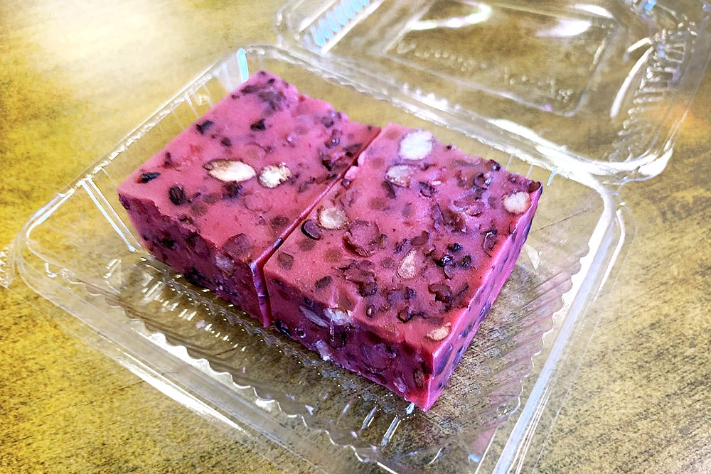 No end to red bean rapture: Get some 'kuih kacang merah' for takeaway.