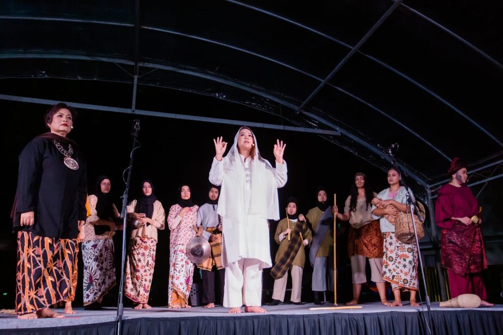 'Pulau Sri', sebuah produksi muzik yang menceritakan semula cerita rakyat Melayu Mahsuri anjuran Suatukala.  — Gambar melalui Facebook/suatukala
