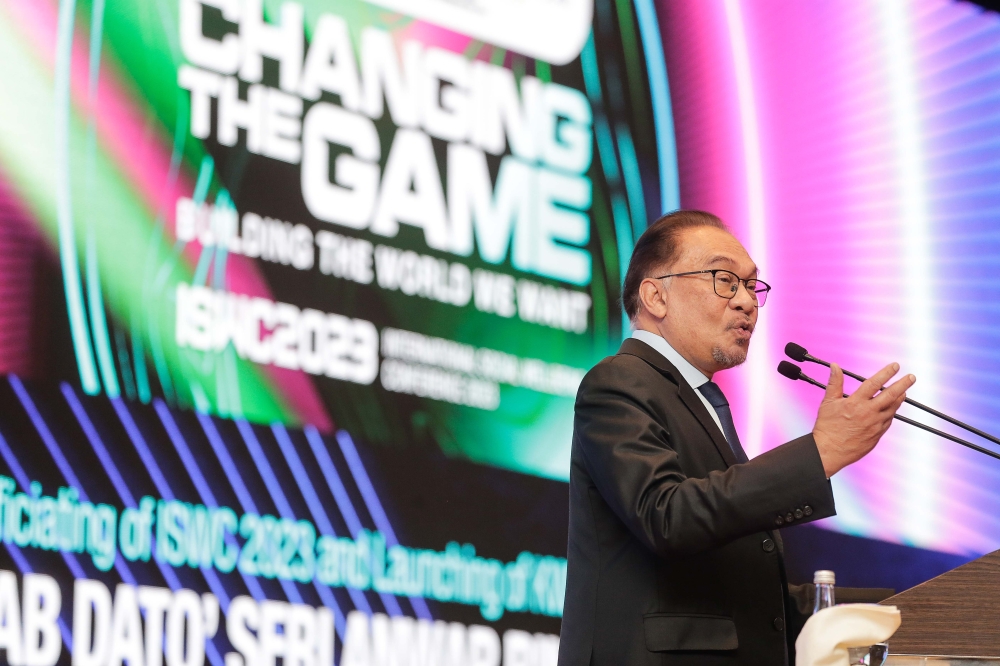 Prime Minister Datuk Seri Anwar Ibrahim delivers his speech during the launch of the Employees Provident Fund’s new I-Account app during the 2023 International Social Wellbeing Conference at Mandarin Oriental Hotel, Kuala Lumpur July 6, 2023. — Picture by Sayuti Zainudin