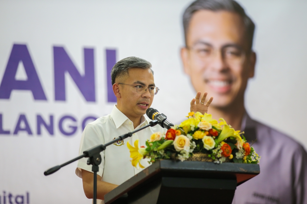 Communications and Digital Minister Fahmi Fadzil said the ministry will now focus on providing Internet coverage along roads that connect populated areas. — Picture by Ahmad Zamzahuri