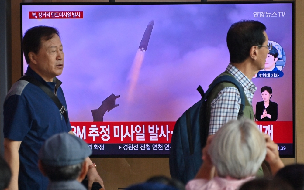 North Korea has fired a suspected long-range ballistic missile, the South Korean military said today. — AFP pic