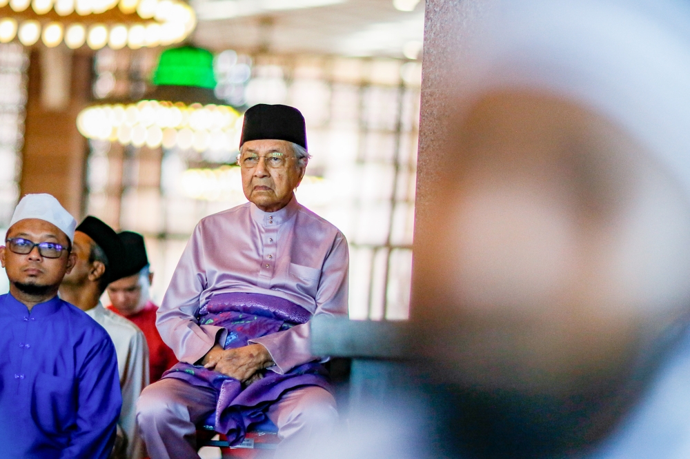 Former prime minister Tun Dr Mahathir Mohamad justified his claim that promoting a multi-ethnic Malaysia is unconstitutional by pointing to the alleged ‘Malayness’ of the Federal Constitution, which he said has never mentioned that Malaysia is meant to be multiracial. — Picture by Hari Anggara