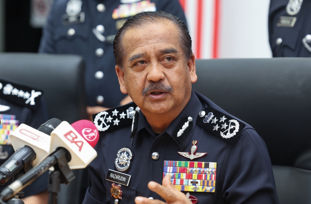 IGP Tan Sri Razarudin Husain says a total of 16,518 of the 25,482 index crime cases reported in the country in the first half of this year have been solved, giving a success rate of 64.8 per cent. ― Bernama pic