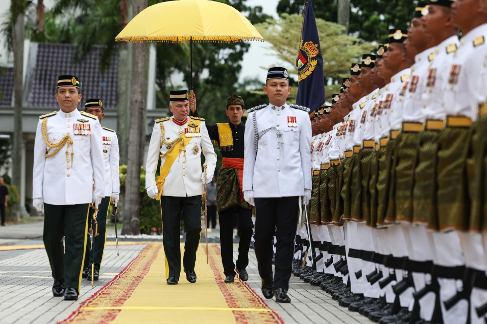 The act was not only unethical but also indirectly tarnished the Sultan Nazrin Muizzuddin Shah’s reputation as the ruler of the Perak state, said Orang Kaya Bendahara Seri Maharaja, Gen (Rtd) Tan Sri Mohd Zahidi Zainuddin. — Bernama pic 