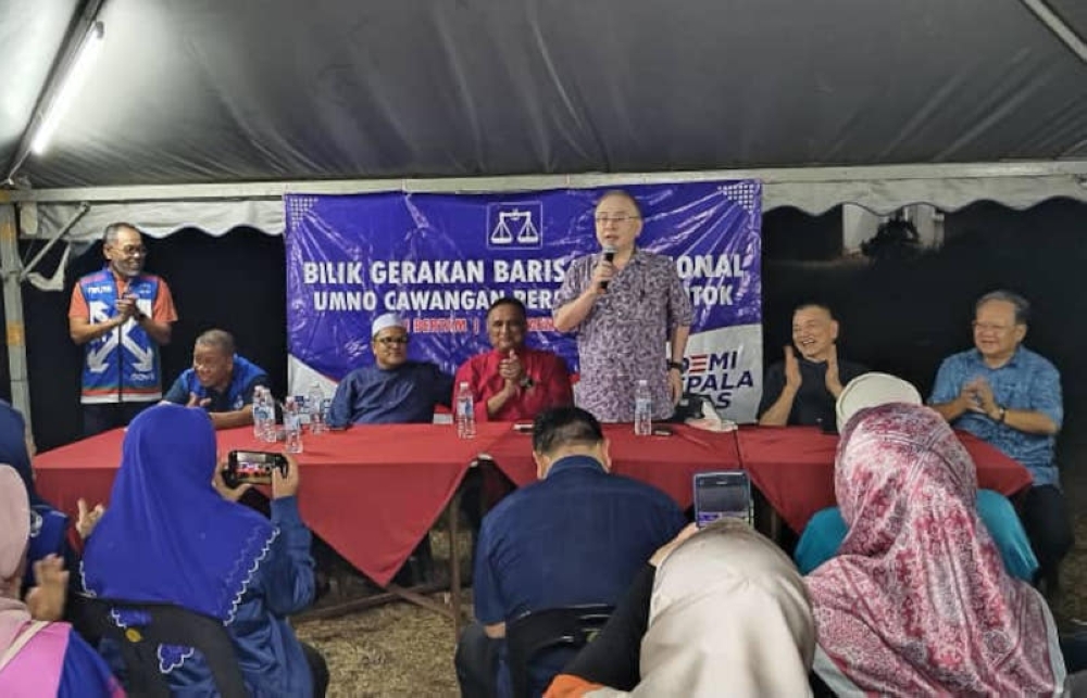 MCA president Datuk Seri Wee Ka Siong campaigning for BN candidate Datuk Seri Reezal Merican Naina Merican in the Bertam constituency, August 2, 2023. — Picture from Facebook/Wee Ka Siong 