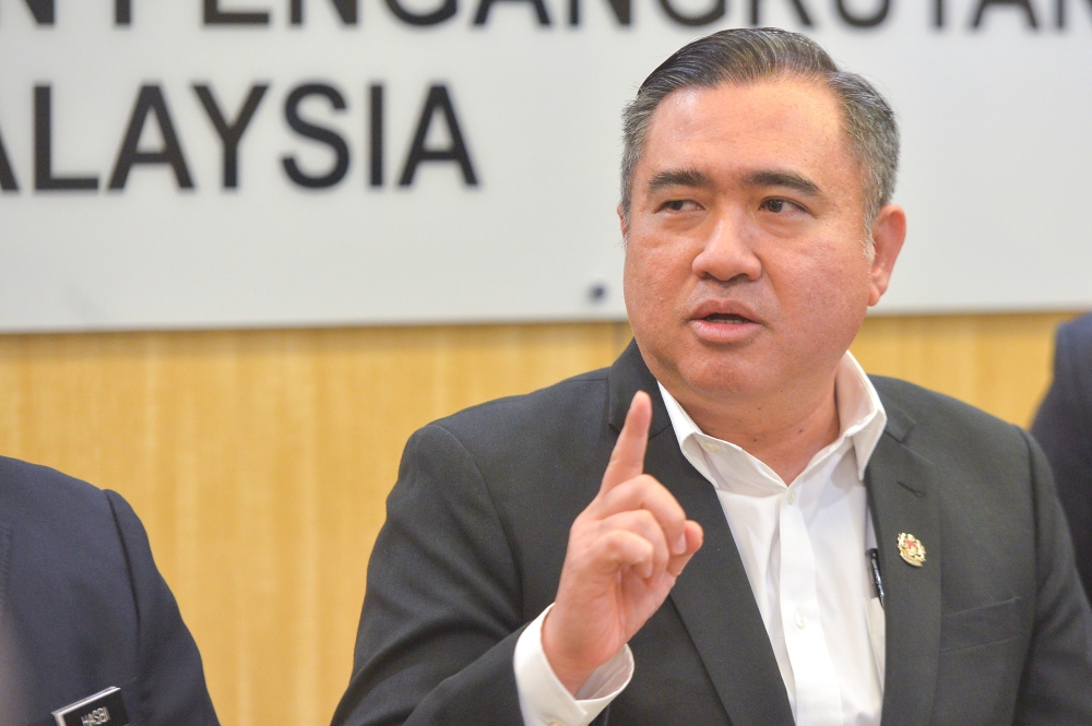 DAP secretary-general Anthony Loke says an old video of a DAP member making provocative statements has been circulating again to stir up trouble and break Pakatan Harapan and Barisan Nasional’s campaign momentum. ― Picture by Shafwan Zaidon