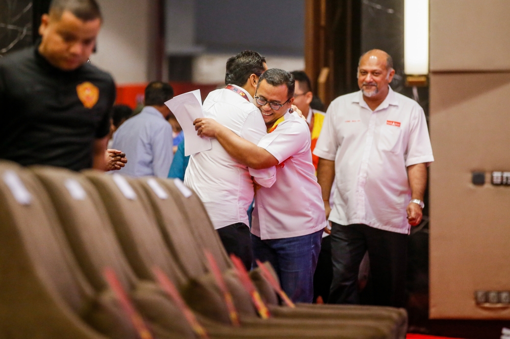 Caretaker menteri besar Datuk Seri Amirudin Shari said the unity coalition’s performance was commendable as it was able to withstand the challenge mounted by PN. — Picture by Hari Anggara