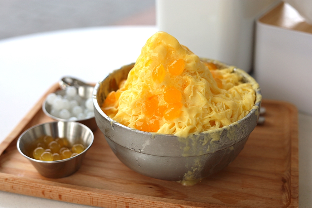 Chill with their Mango Bingsu to beat the heat