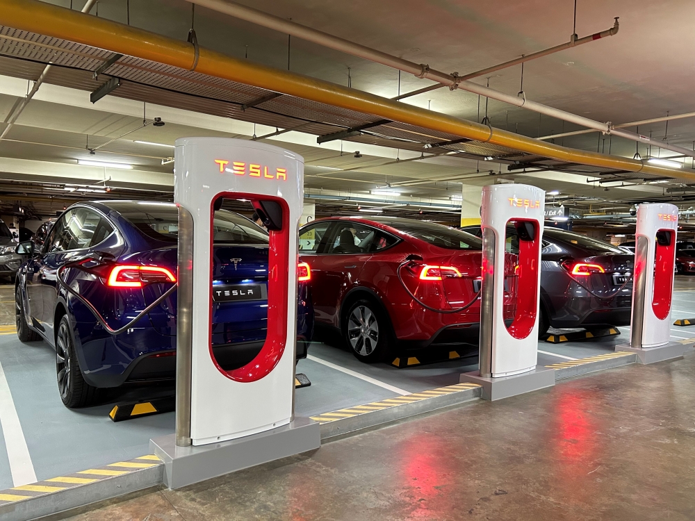 Cost at tesla on sale charging station