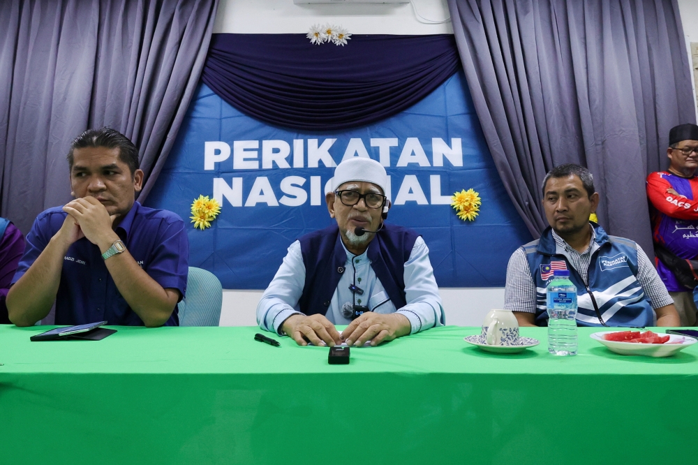 On Saturday night at the Ceramah Perdana PN Johor, PAS president Tan Sri Abdul Hadi Awang had allegedly said that the process of granting pardons to an offender in Malaysia goes against Islamic teachings. — Bernama pic 