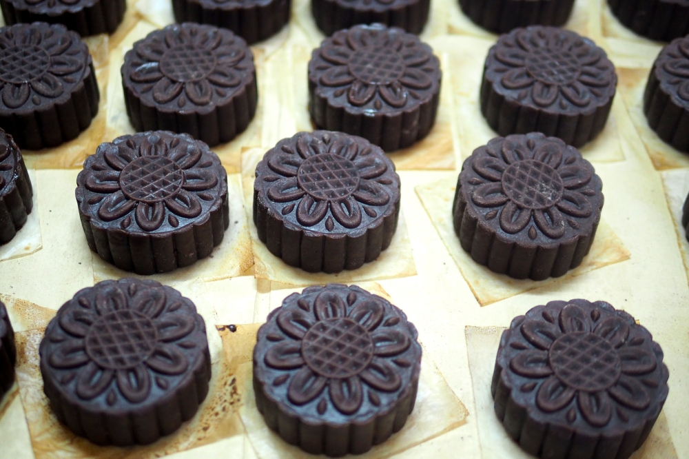 Fook Pan Food Industries have made a name for themselves with their chocolate mooncakes — Picture by Lee Khang Yi