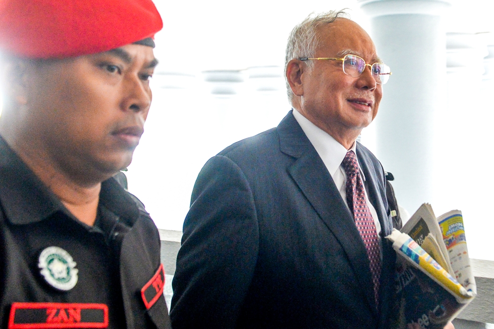 Former prime minister Datuk Seri Najib Razak arrives at the Kuala Lumpur High Court August 18, 2023. ― Picture by Miera Zulyana