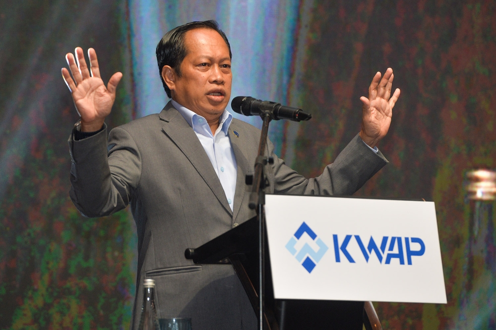 Deputy Finance Minister Datuk Seri Ahmad Maslan speaks at a forum organised by Retirement Fund Incorporated in Kuala Lumpur September 5, 2023. — Picture by Miera Zulyana