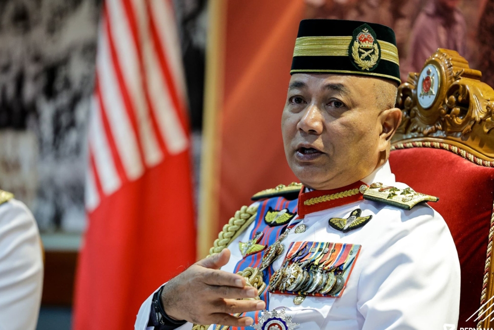 Outgoing Army Chief Gen Tan Sri Mohammad Ab Rahman said that Army Deputy Chief, Lt Gen Datuk Muhammad Hafizuddeain Jantan, will take over as the 30th Army Chief. — Picture from X (formerly Twitter)/Bernama 