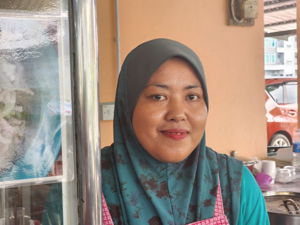 Rafiah Baharom highlighted her reliance on imported rice and the potential impact on her dishes. ― Borneo Post pic