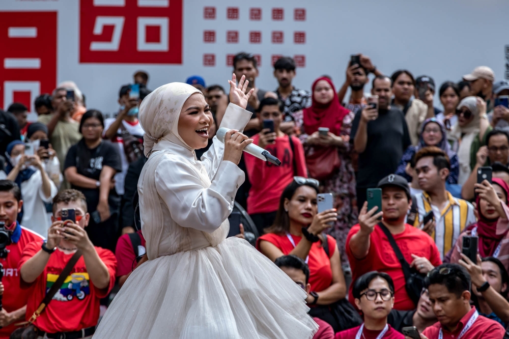 Aina also performed her Anugerah Juara Lagu- winning song 'Terus Hidup'. — Picture by Firdaus Latiff.