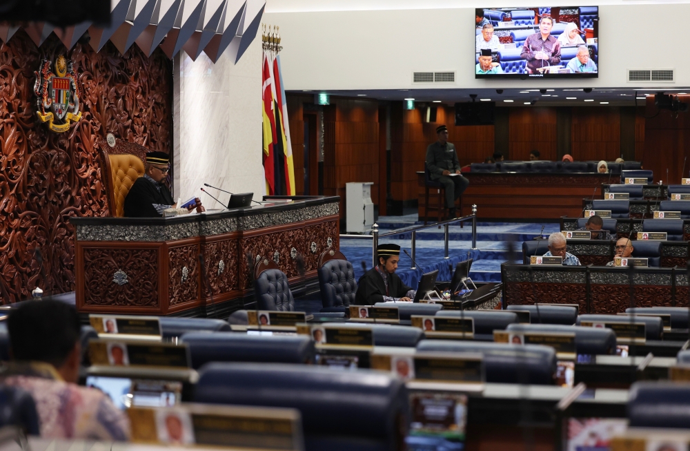 A majority of the MPS want the government to look closely at infrastructure development in the Sabah and Sarawak, to realise the aspirations outlined in the 12MP MTR. — Bernama pic 