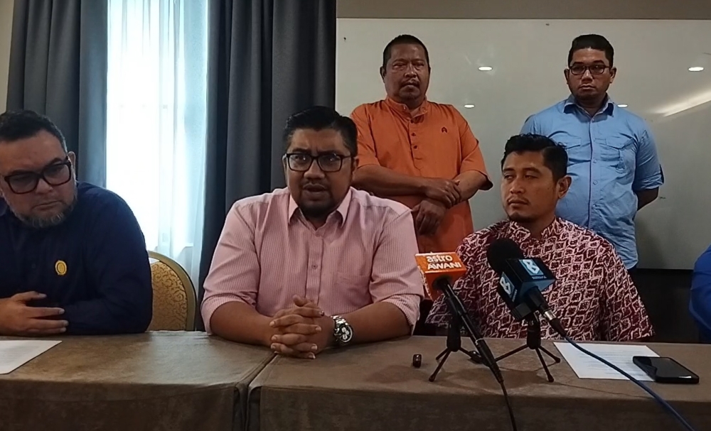 The organisers of the 'Save Malaysia' rally have denied receiving any police notice rejecting their application for the event. — Picture via Facebook/Harakahdaily