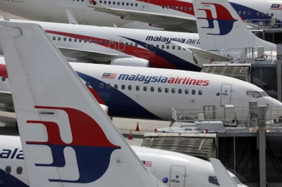 Malaysia Airlines gets 10 new hi-lift trucks to reinstate hot meal ...