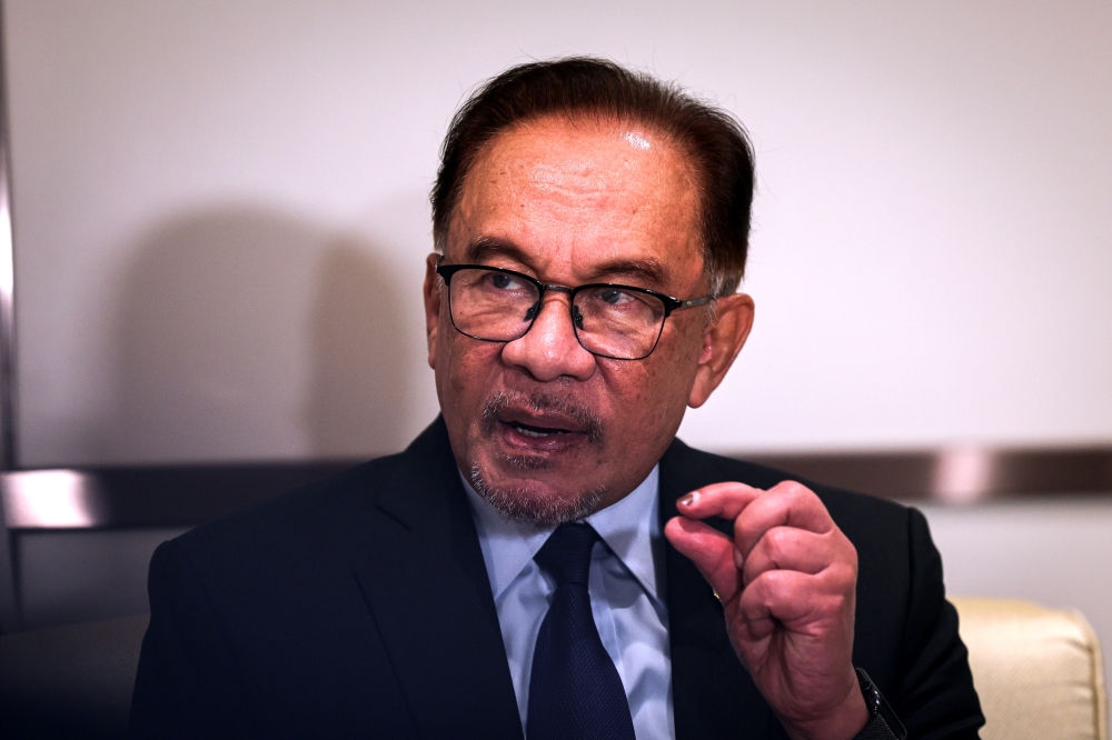 The 12MP MTR was tabled by Prime Minister Datuk Seri Anwar Ibrahim on September 11, with the aim of creating ‘Malaysia Madani: Sustainable, Prosperous and High Income’. — Bernama pic