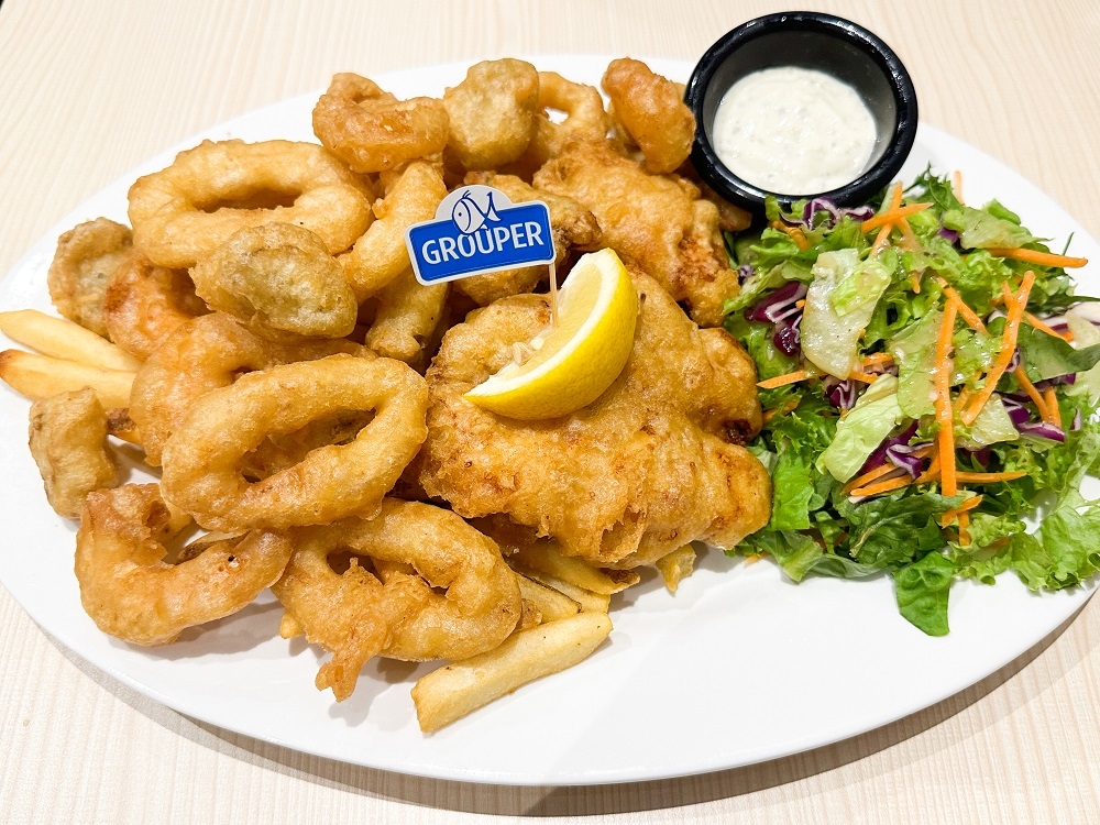 If you’re really hungry, share the Seafood Galore with its assortment of beer battered seafood with fries and salad.
