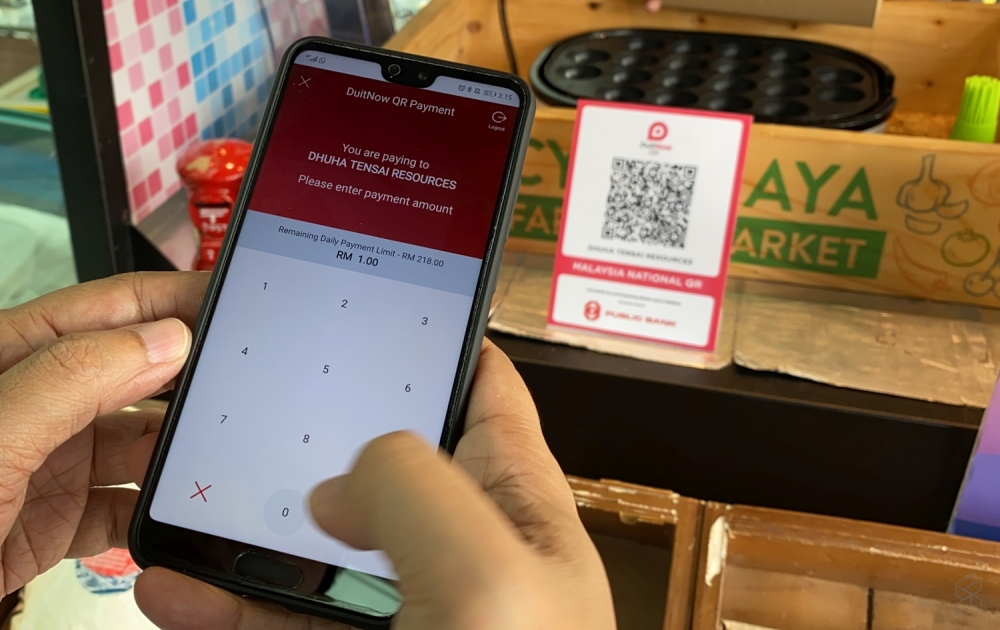 Samenta national president Datuk William Ng conceded that merchants have now no alternative but to utilise DuitNow after having invested considerable amounts of time and resources to encourage customers to pay via a single QR code system — making this new move feel like a ‘betrayal’.