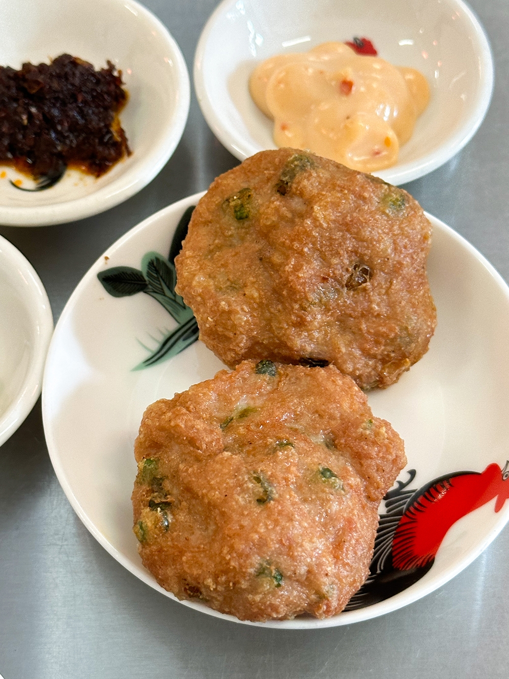 For sides, get the Fried Meat Patty with a juicy filling of minced pork