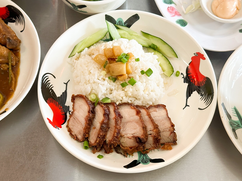 There are various rice dishes, where one of them is the Fried Pork Belly Rice with tender pieces of pork belly that has a crisp bite