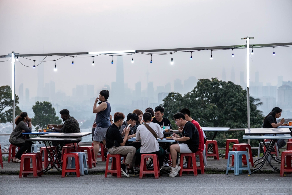 Customers dine at a restaurant in Kuala Lumpur, October 12, 2023. — Picture by Firdaus Latif