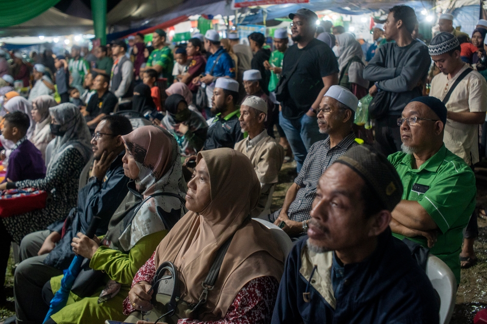 People attend a rally in conjunction with the PAS Muktamar in Shah Alam October 20, 2023. ― Picture by Shafwan Zaidon