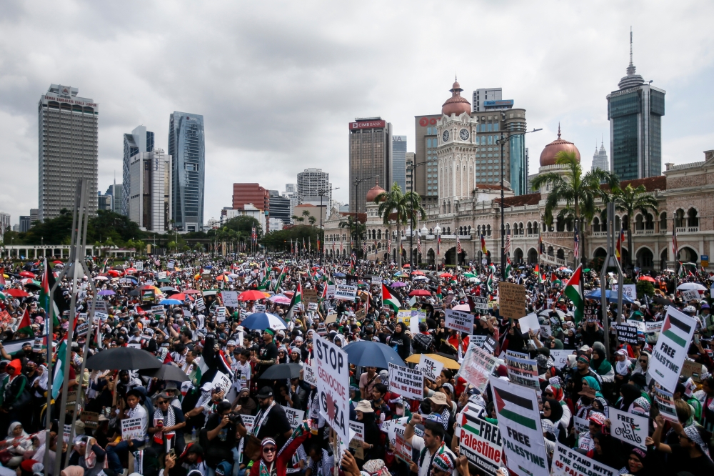 Thousands of Malaysians attend Freedom for Palestine gathering at Merdeka  Square | Malay Mail