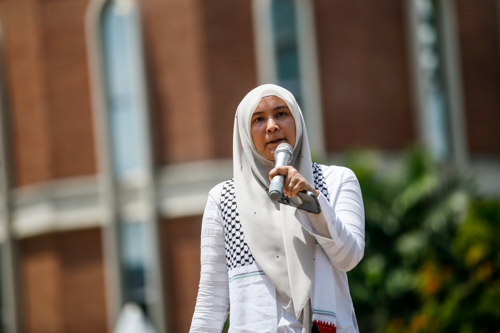 Nurul Izzah Anwar speaks during the Freedom For Palestine rally at Dataran Merdeka in Kuala Lumpur October 19, 2023. — Picture by Hari Anggara