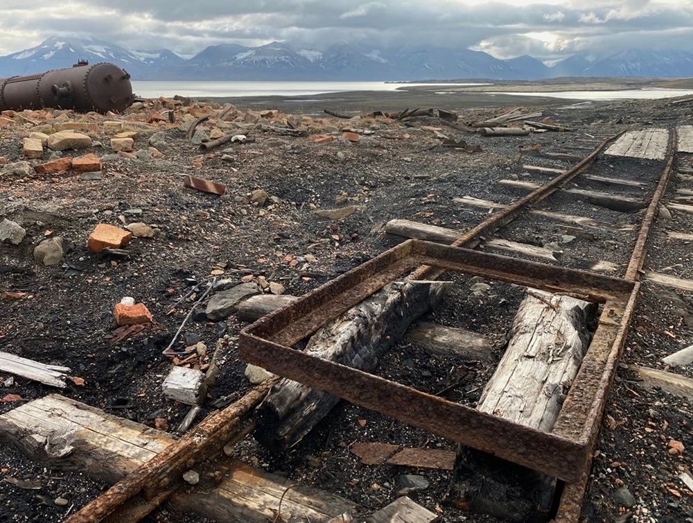 Coal brought fortune to Norway’s Svalbard archipelago, but that bonanza became a curse for the remote group of islands, now the most harmful fossil energy for the climate. — AFP pic