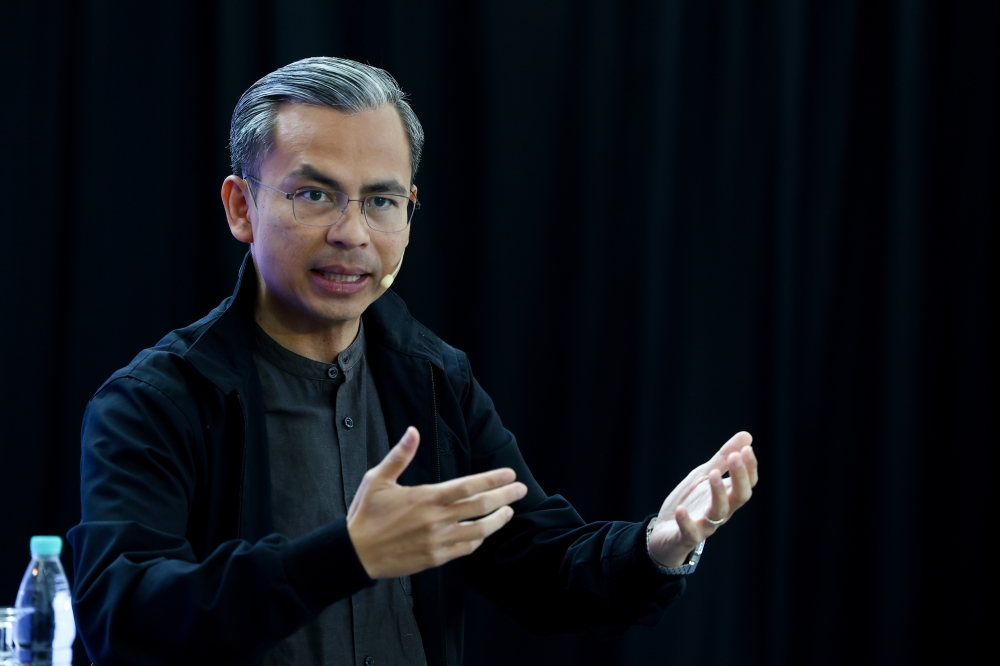 Communications and Digital Minister Fahmi Fadzil said although Malaysians are affected by the situation happening in Palestine now, they must be wary in channelling their contributions so that they are not duped. — Bernama pic 