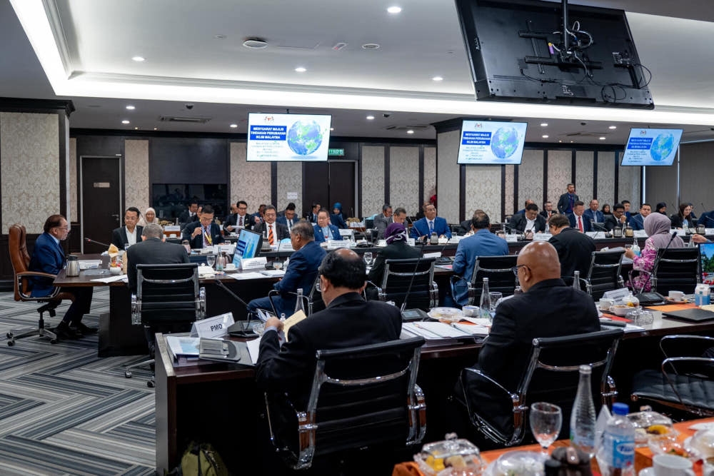 Prime Minister Datuk Seri Anwar Ibrahim chairs the first National Climate Change Action Council Meeting (MTPIN) for 2023 in Putrajaya, October 31, 2023. — Picture from Facebook/Anwar Ibrahim 