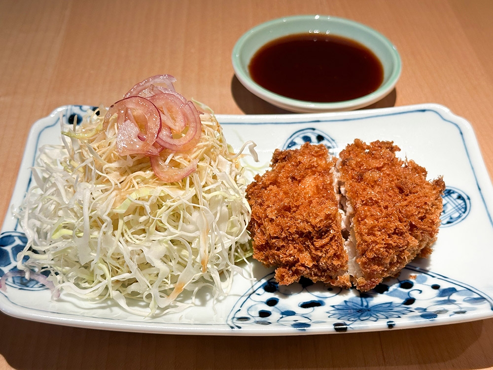 The Pork Menchi is superb with crunchy, golden brown flakes and juicy minced meat inside.