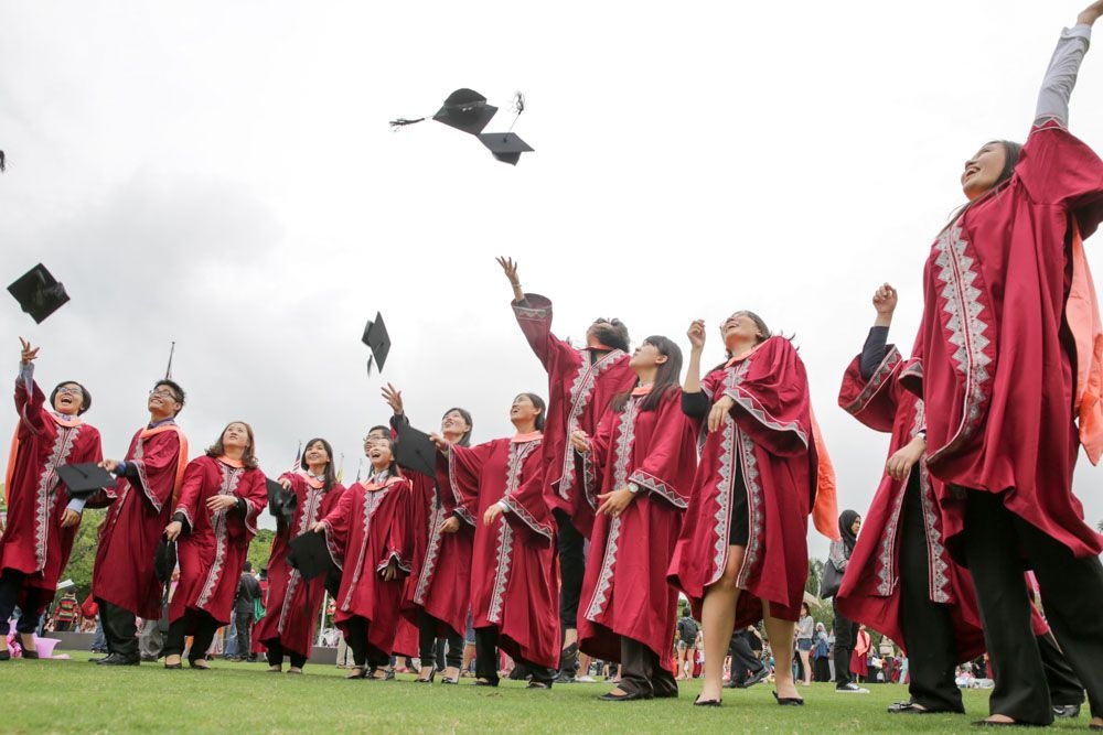 Talented students from all over the world prefer to join the universities in the countries with favourable immigration policies. — Picture by Choo Choy May