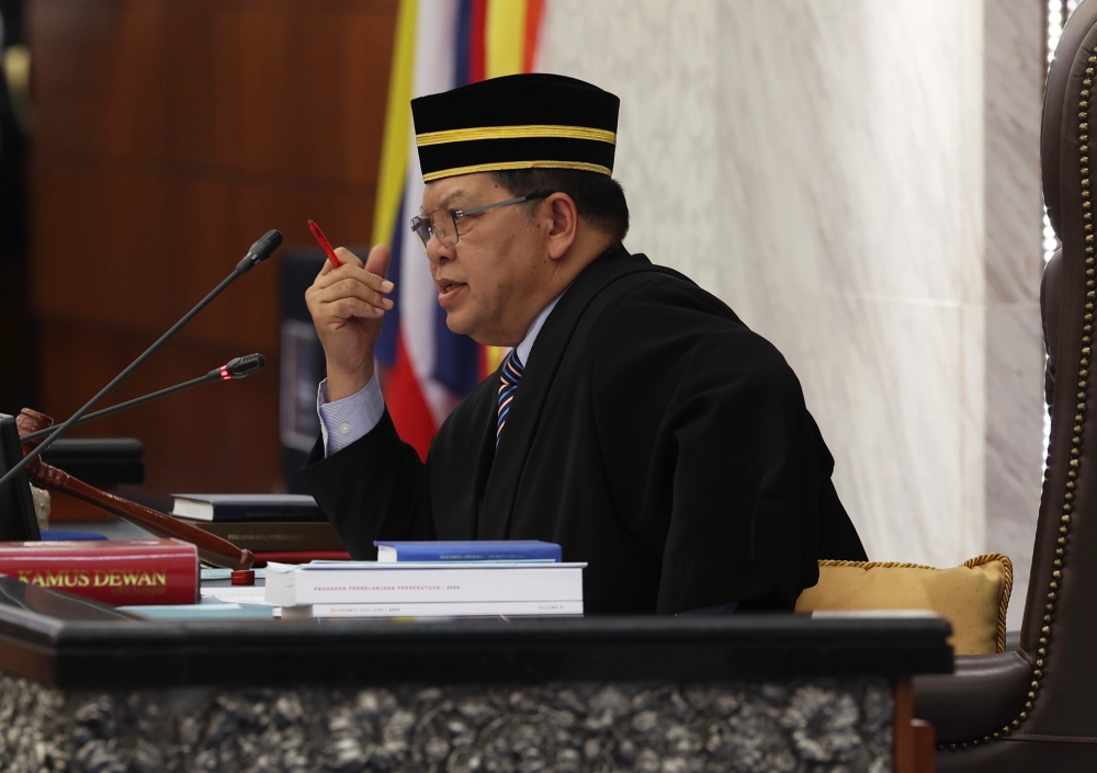 Dewan Rakyat Speaker Tan Sri Johari Abdul said until the independent lawmaker from the Malaysian United Democratic Alliance (Muda) has exhausted all legal avenues, the latter’s position as Muar MP does not change. — Bernama pic 