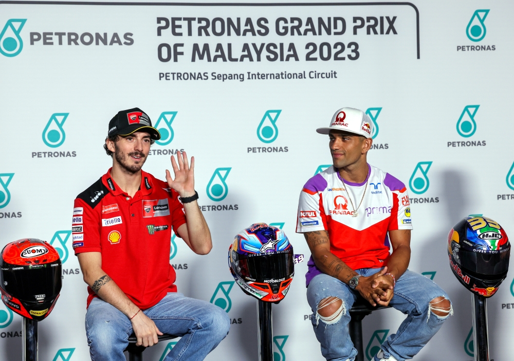 (From left) Ducati Lenovo Team rider Francesco Bagnaia and Prima Pramac Racing rider Jorge Martin speak to the media during the 2023 Malaysian Motorcycle Grand Prix pre-event press conference at the Sepang International Circuit November 9, 2023. — Bernama pic