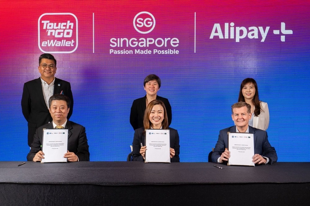 TNG Digital, Singapore Tourism Board and Alipay  sign MoU to promote travel to Singapore. — SoyaCincau pic