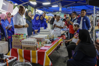 Kemaman polls: Locals warm up to BN’s Raja Mohamed Affandi as campaign pace picks up