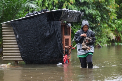 Over 5,000 flood evacuees at 38 relief centres in Terengganu, Kelantan and Perak this morning