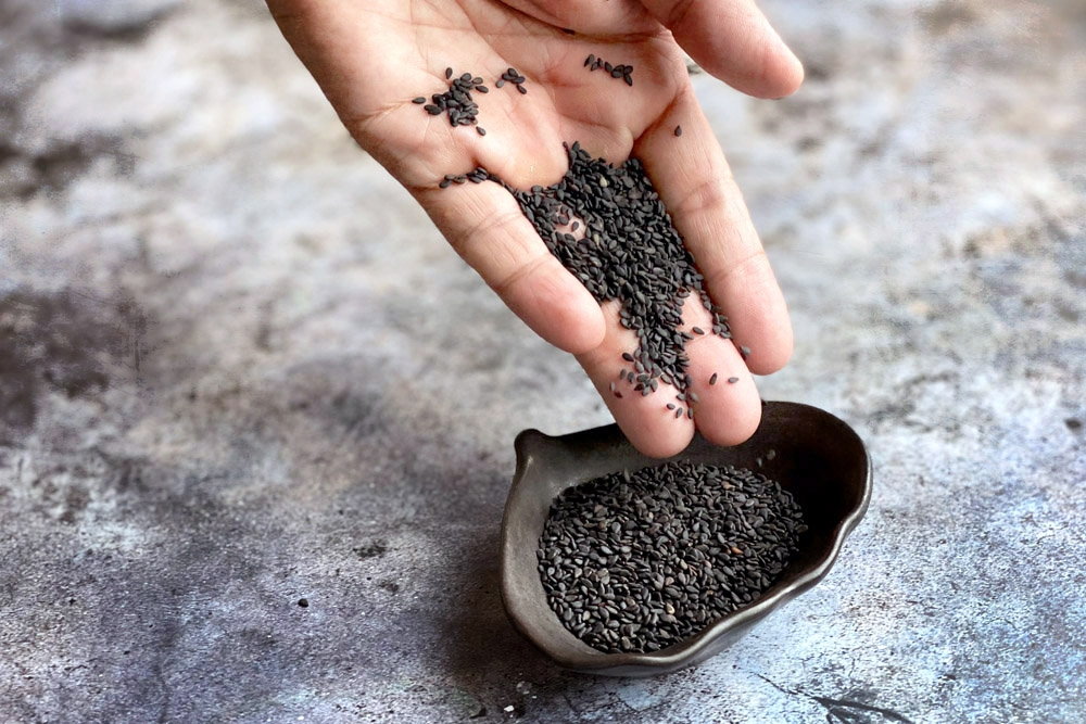 Roast the black sesame seeds before cooking to release their intense aroma and flavour.